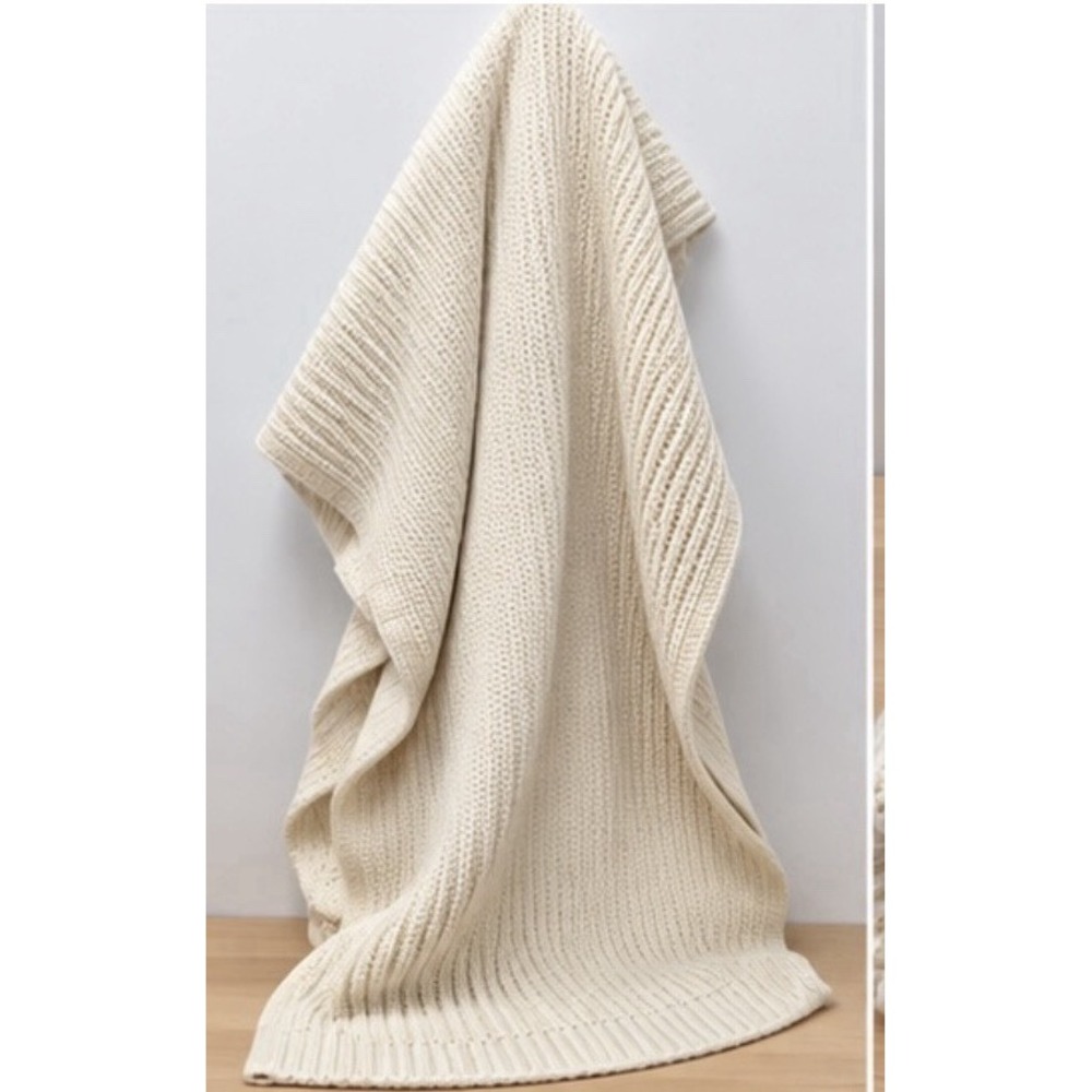 Crate & Barrel Equinox Sweater Knit Throw Blanket Cream 55x70 Chunky Knit #57